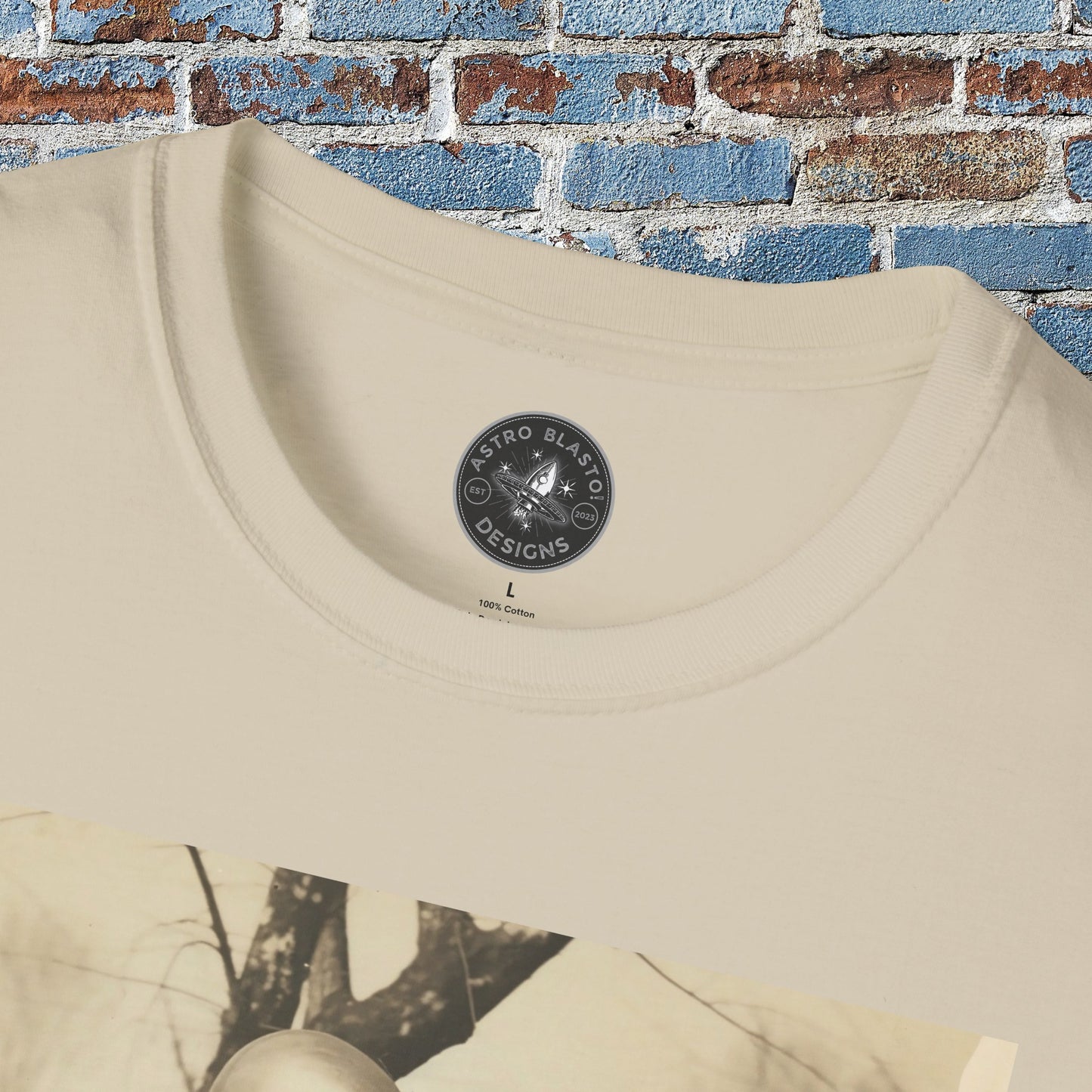 alien love connection space art t shirt
