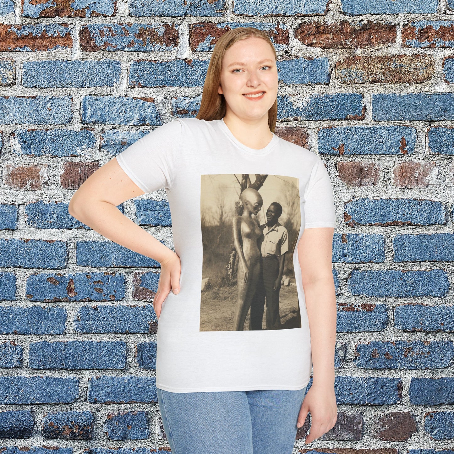 alien love connection space art t shirt
