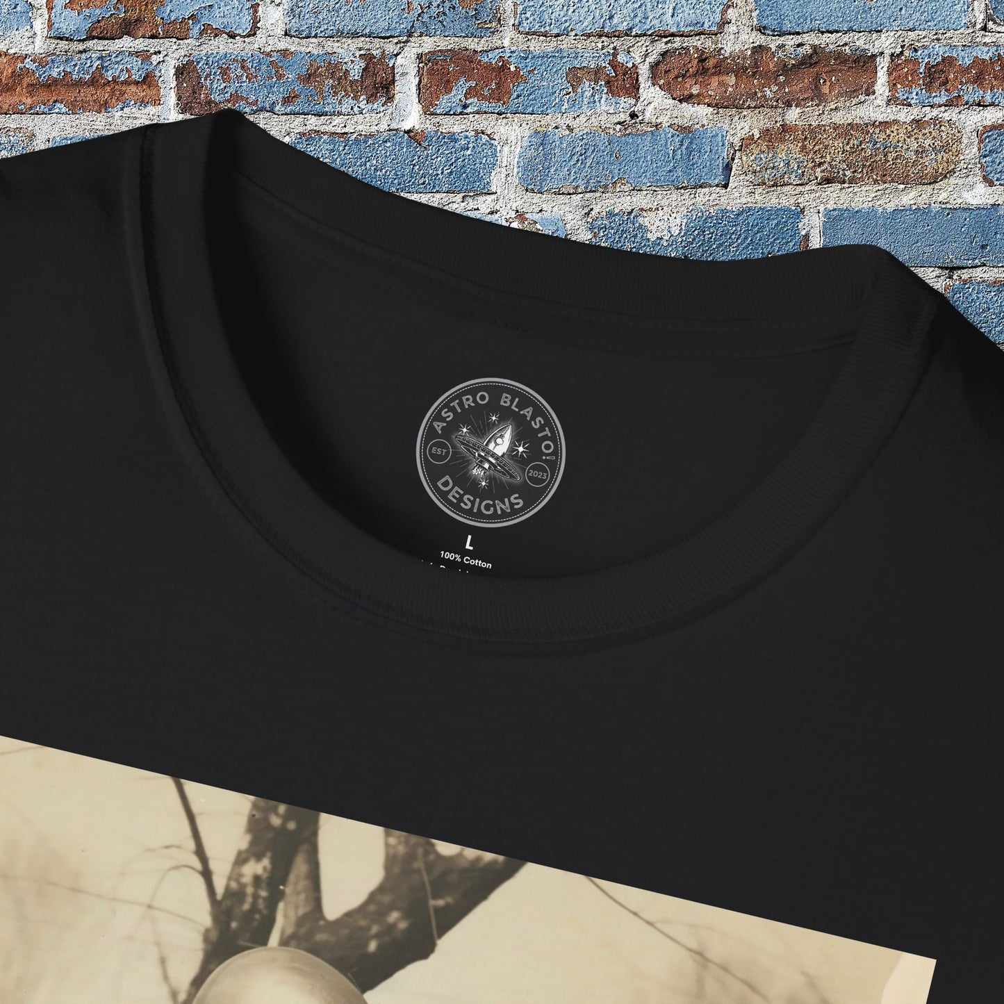 alien love connection space art t shirt