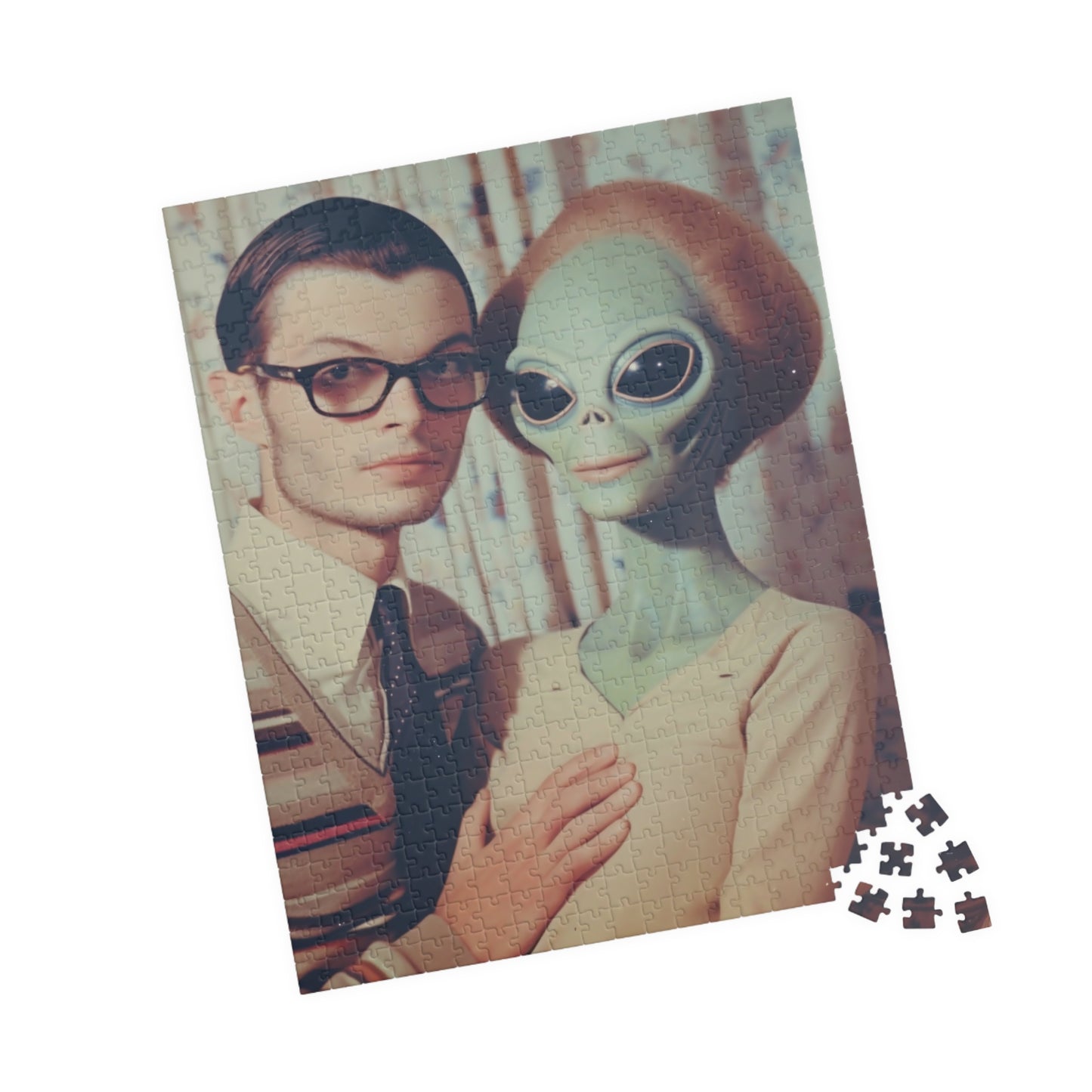 Alien Love Connections Puzzle - Couple #7 (1014, 520, or 252 pcs)