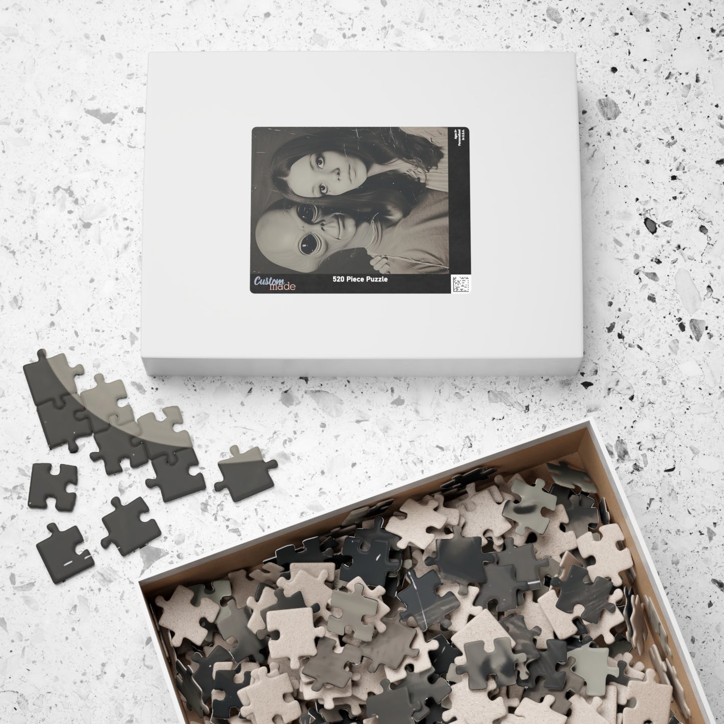 Alien Love Connections Puzzle - Couple #6 (1014, 520, or 252 pcs)